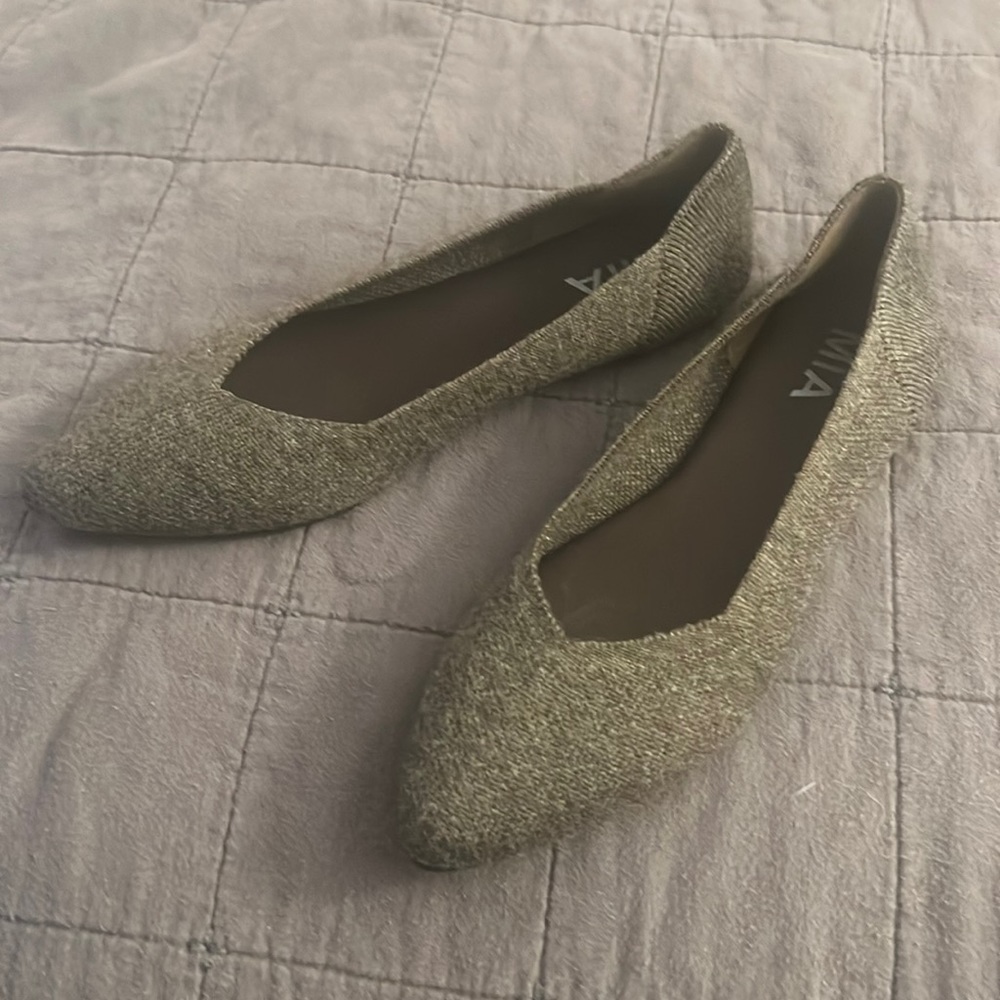 Mia sz 6.5 Pointed Toe Knit Flat Brown